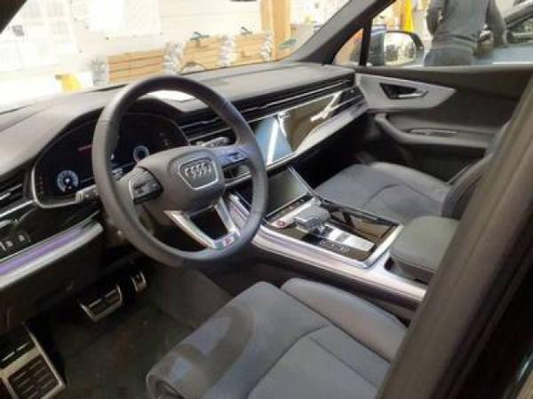 Audi SQ7 SUV TFSI quattro NAVI MATRIX PANO 7-Sitzer// sofort verfügbar!!