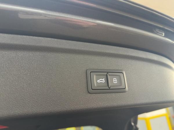 Audi A3 Sportback 2x S-line*AHK*LED*Navi*Kamera*ACC*Ambientelicht