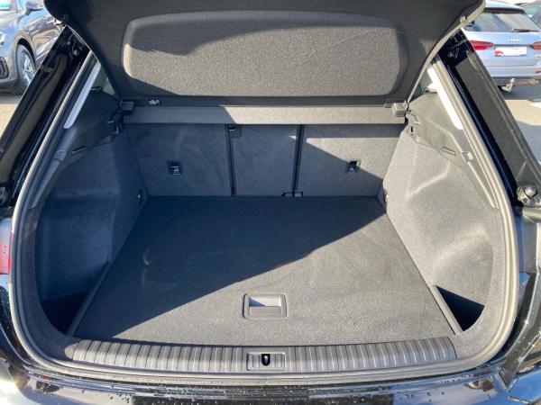 Audi Q3 40 TDI quattro S-tronic LED Navi ACC RFK PDC SHZ