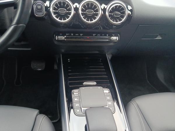 Mercedes-Benz EQA Progessive/TOP-AUSSTATTUNG*Haustürlieferung*Sofort Verfügbar*