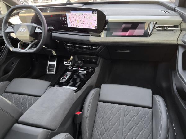 Audi Q6 e-tron performance S line Pano LED Plus
