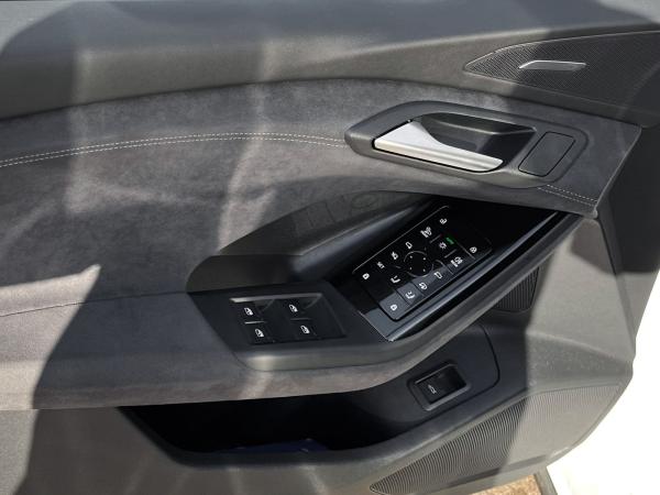 Audi Q6 e-tron performance S line Pano LED Plus