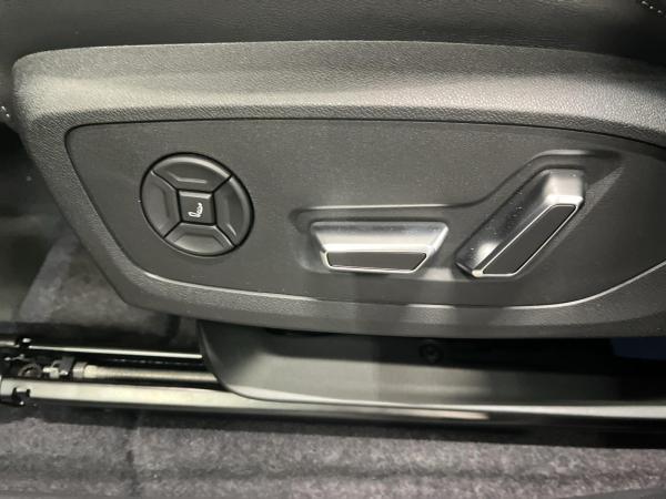 Audi e-tron Q6 Sportback S line businessperformance