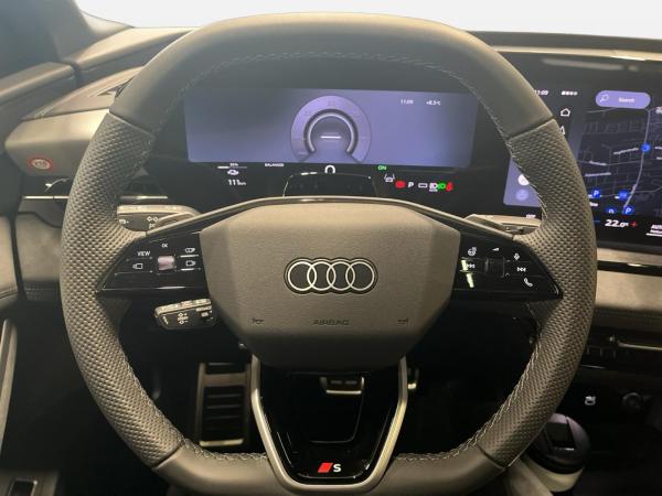 Audi e-tron Q6 Sportback S line businessperformance