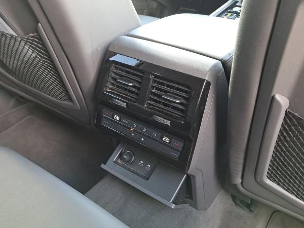 Volkswagen Touareg 3.0 TDI R-Line*4M*Stand*Leder*Air*AHK