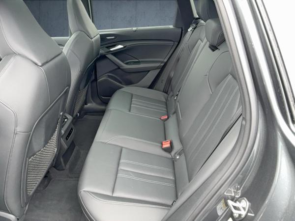 Audi Q6 e-tron Q6 SUV e-tron e-tron Luft HUD 21 PANO AHK