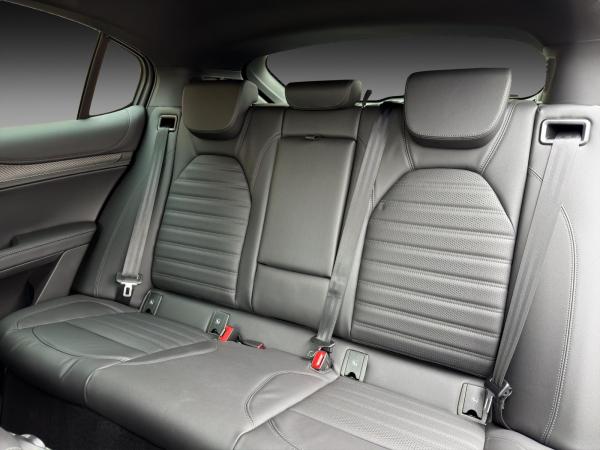 Alfa Romeo Stelvio Quadrifoglio 2.9 V6 Bi-Turbo 382 kW (520 PS) - Privat