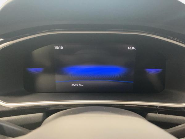 Volkswagen T-Roc R-Line 1.5 TSI DSG 2xKlima ACC AHK AUT LED