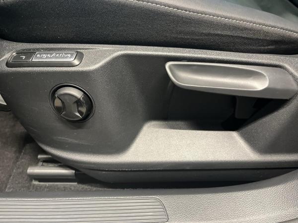 Volkswagen T-Roc R-Line 1.5 TSI DSG 2xKlima ACC AHK AUT LED