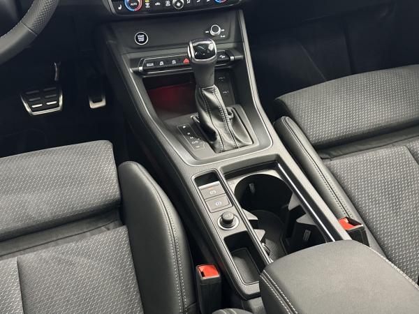 Audi Q3 45 TFSI qu. S line *Matrix*AHK*Pano*Sonos*
