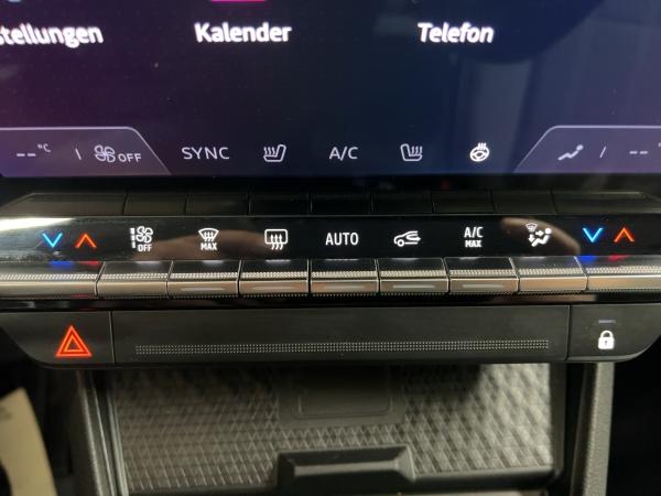 Renault Megane E-Tech Megane E-TECH EQUILIBRE EV40 130HP CCS LENKRAD B