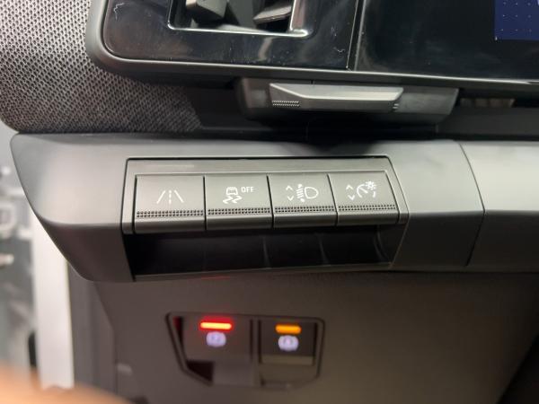 Renault Megane E-Tech Megane E-TECH EQUILIBRE EV40 130HP CCS LENKRAD B