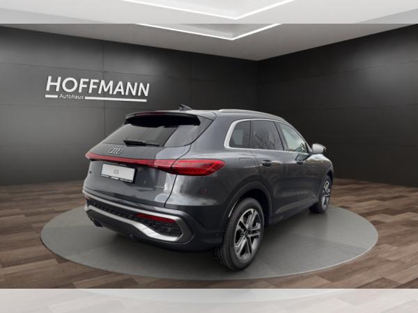 Audi Q5 SUV TDI quattro 150 kW / TECH PLUS / AHK / SPORTSITZE / MEMORY