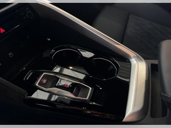 Audi Q5 SUV TDI quattro 150 kW / TECH PLUS / AHK / SPORTSITZE / MEMORY