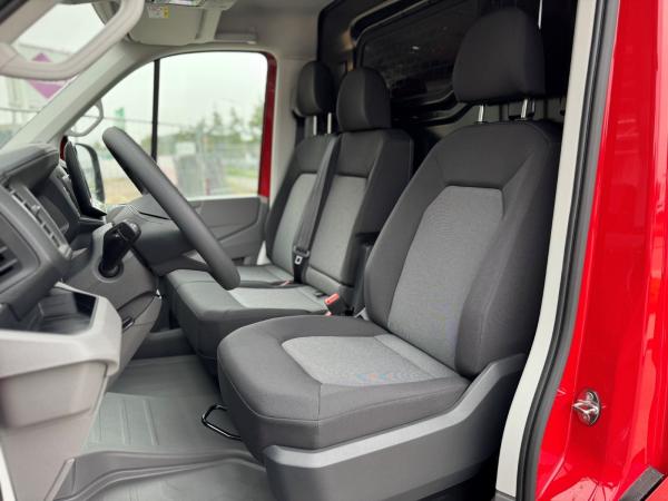 Volkswagen Crafter Kasten 35 2.0 TDI mittellang Hochdach 5-J-GAR AHK KAMERA PARKLENK PDC SHZ KLIMA