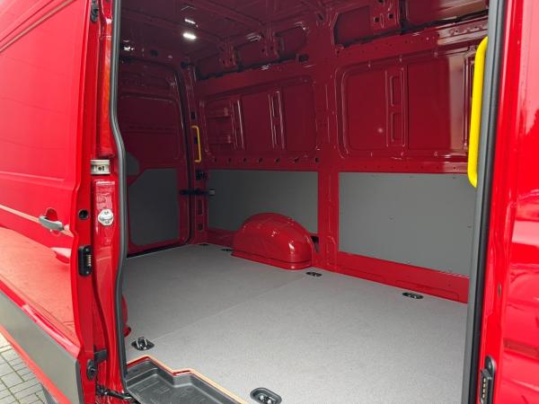 Volkswagen Crafter Kasten 35 2.0 TDI mittellang Hochdach 5-J-GAR AHK KAMERA PARKLENK PDC SHZ KLIMA