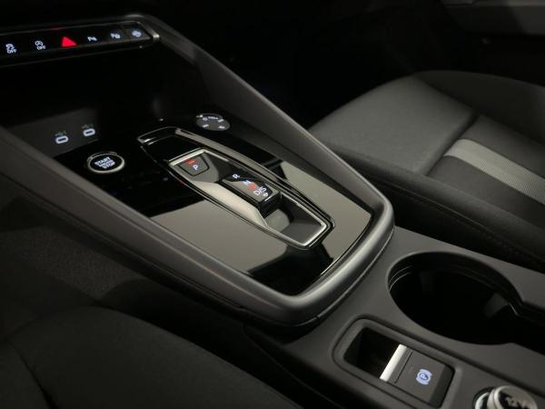 Audi A3 Sportback 35 TDI S tr. LED AHK NAVI PDC VIRTC