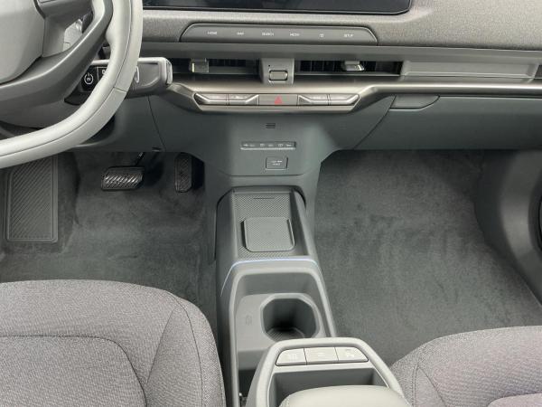 Kia EV2 EARTH 42,2kWh 360°AWR WIC V2L TEC DWP SHZ LKHZ HARMANN 18Z PDC V+H DAB NAVI