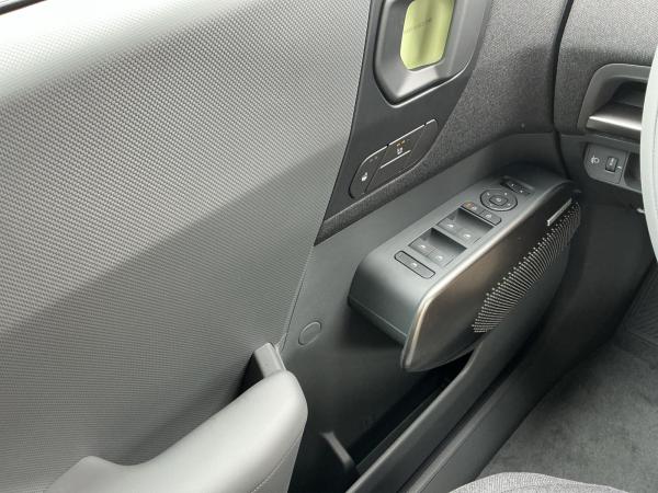 Kia EV2 EARTH 42,2kWh 360°AWR WIC V2L TEC DWP SHZ LKHZ HARMANN 18Z PDC V+H DAB NAVI