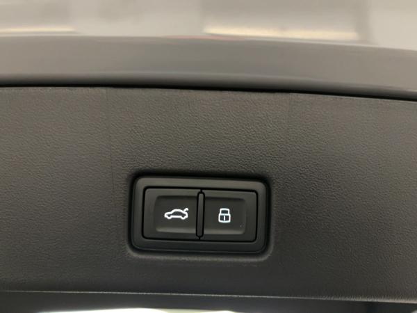 Audi Q4 e-tron Q4 Sportback e-tron 35 AHK MATRIX RFK NAVI