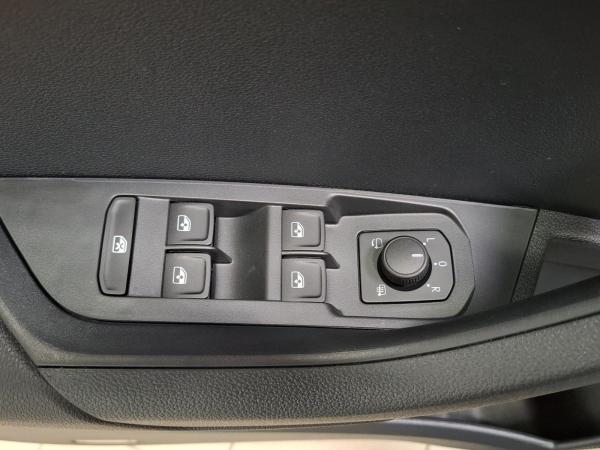 Skoda Karoq Sportline Fahrass+ AHK 19" Navi Kam Komfort