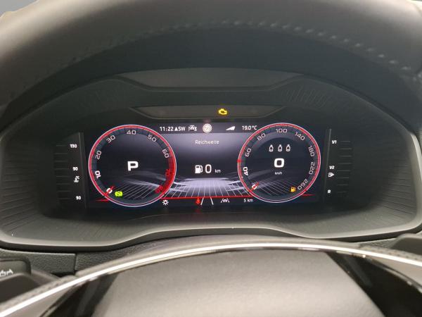 Skoda Karoq Sportline Fahrass+ AHK 19" Navi Kam Komfort