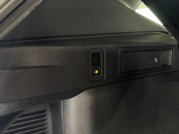 Volkswagen Tiguan R-Line 1.5TSI eHybrid +AHK+LEDER+