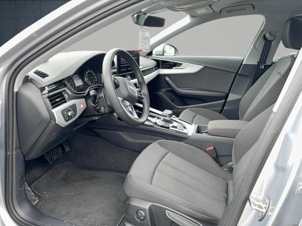 Audi A4 Avant 40 TDI S tr. Stdhzg AHK Cam ACC FLA LED