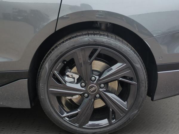 Audi A6 e-tron Avant performance 270 kW *AHK *Panorama Glasdach *Bang & Olufsen