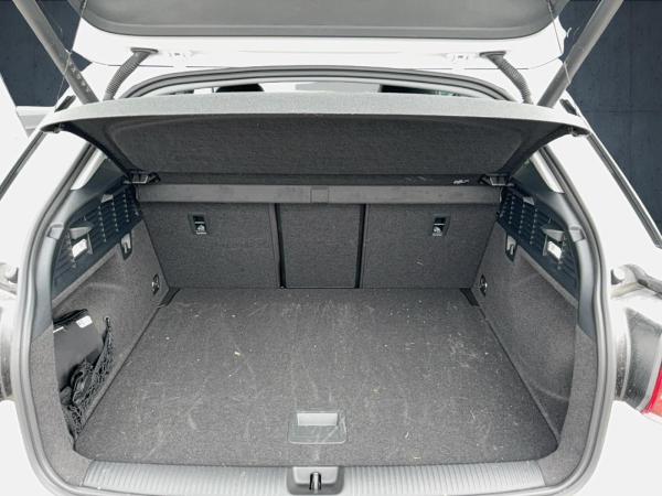 Audi Q2 advanced 35 TFSI S tr. Matrix 18 ACC Cam Keyl