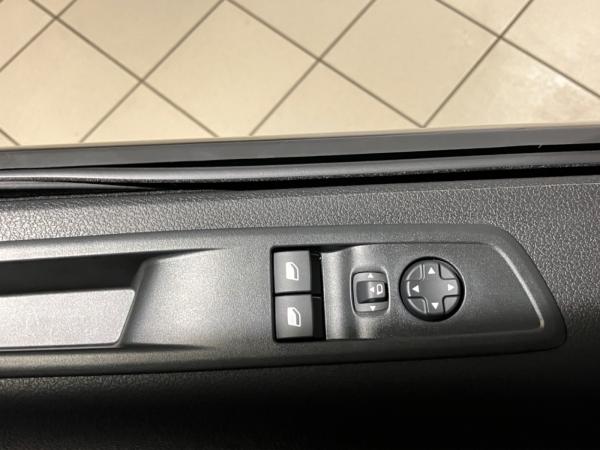 Citroën SpaceTourer Spacetourer 2.2 Diesel 180 Plus M AHK+LED+Navi