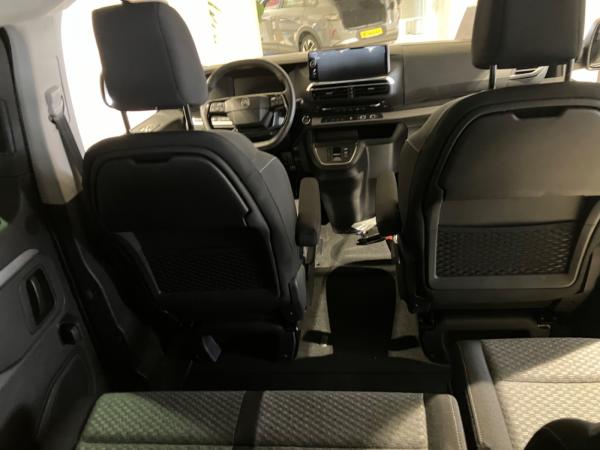 Citroën SpaceTourer Spacetourer 2.2 Diesel 180 Plus M AHK+LED+Navi