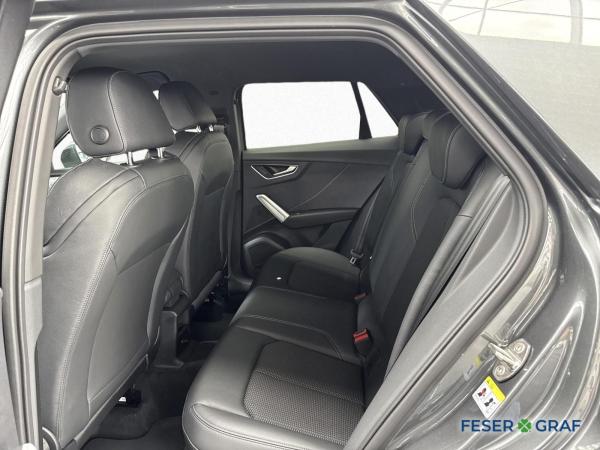 Audi Q2 2x Sline S tronic Navi RFK Optikpaket schwarz