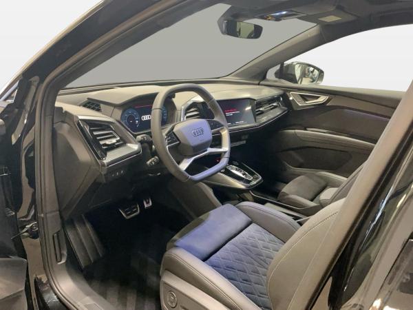 Audi Q4 e-tron Q4 45 e-tron ACC AHK AUT Fernlichtass. LM