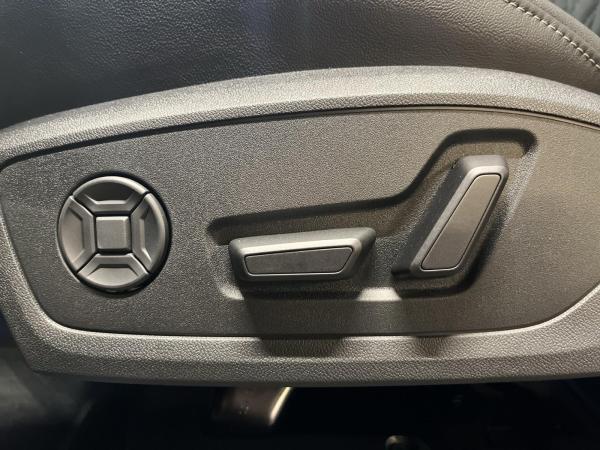 Audi Q4 e-tron Q4 45 e-tron ACC AHK AUT Fernlichtass. LM