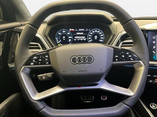 Audi Q4 e-tron Q4 45 e-tron ACC AHK AUT Fernlichtass. LM