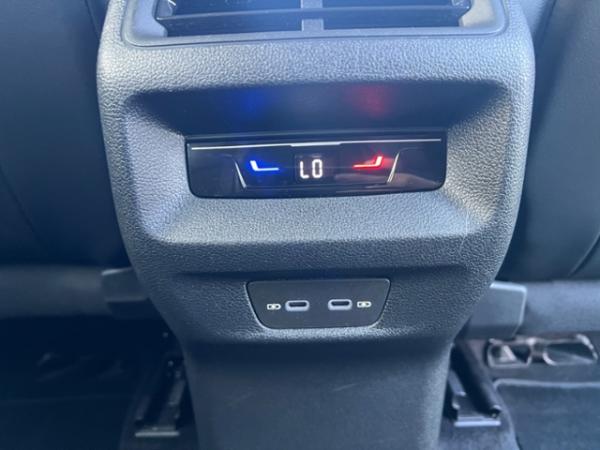 Volkswagen Tayron 2.0 TDI DSG 4M LIFE +AHK +360° +DCC +IQ.L