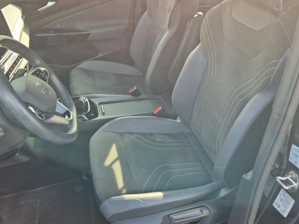 Volkswagen ID.5 Pro Performance 77kWh ACC,Navi,AHK