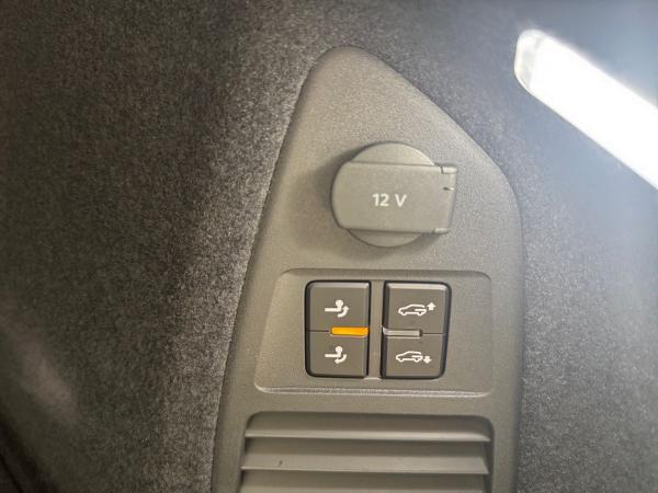 Volkswagen Touareg R-Line 3.0TDI +AHK+KAMERA+STDHZ+