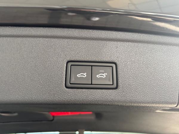 Volkswagen Touareg R-Line 3.0TDI +AHK+KAMERA+STDHZ+