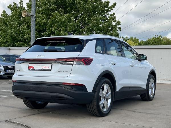 Audi Q4 e-tron Q4 45 e-tron S line Navi LED Kamera