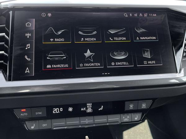 Audi Q4 e-tron Q4 45 e-tron S line Navi LED Kamera