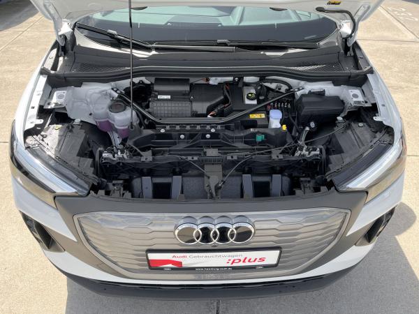Audi Q4 e-tron Q4 45 e-tron S line Navi LED Kamera