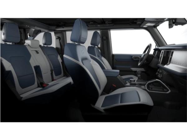 Ford Bronco Outer Banks 4x4 in Azure Grey Metallic