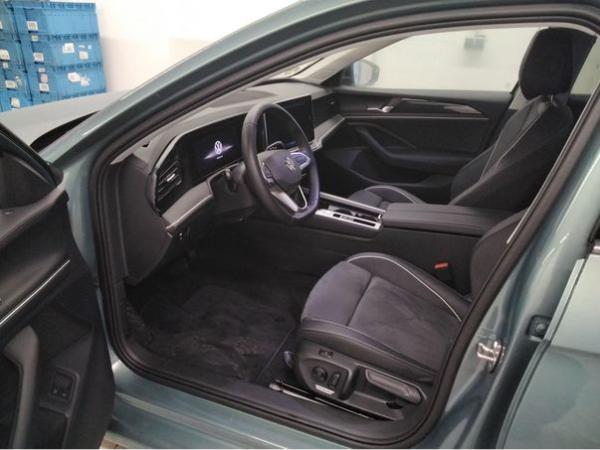 Volkswagen Passat Variant Business e-Hybrid DSG / 0,5% Versteuerung