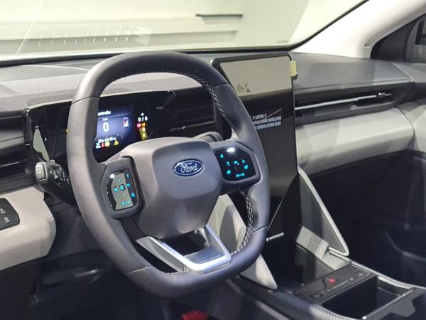 Ford Explorer Premium 🔋 BEV ⚡ 77kWh 💥 Frozen-White ⚡ Fahrerassistenz-Paket💥 AHK schwenkbar ⚡