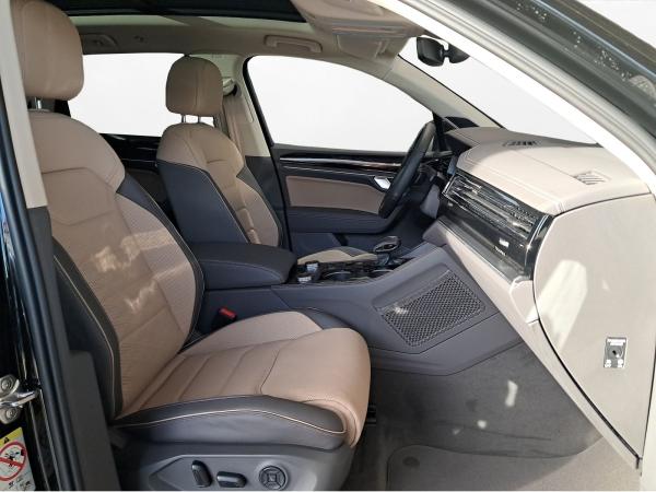 Volkswagen Touareg R-Line 3,0 V6 TDI 4MOTION