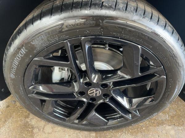 Volkswagen Tiguan R-Line 2,0 l TDI SCR 4MOTION DSG