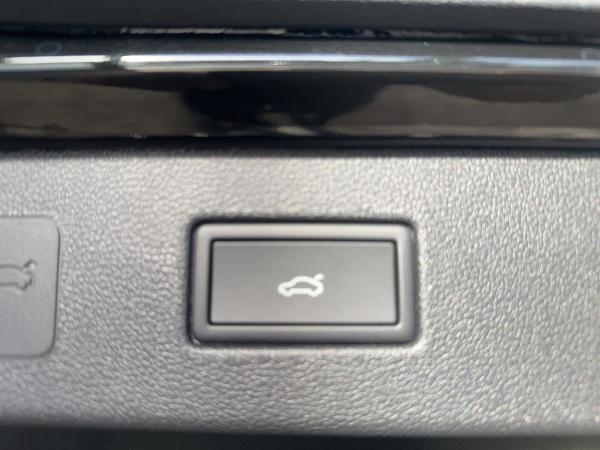 Volkswagen T-Roc R-Line 1.5 l eTSI OPF DSG