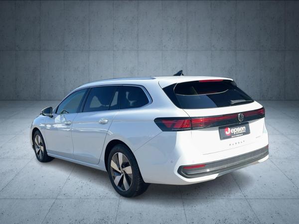 Volkswagen Passat Business /AHK /GANZJAHRESREIFEN